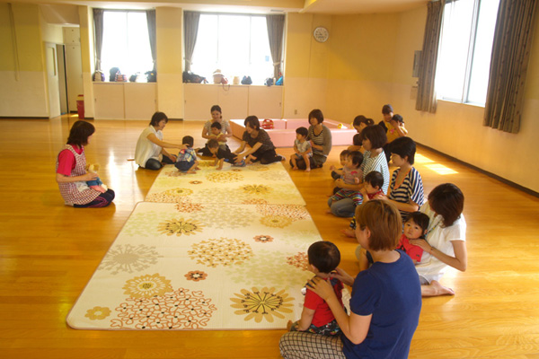長崎の学校法人百合の園学院　認定こども園　百合幼稚園